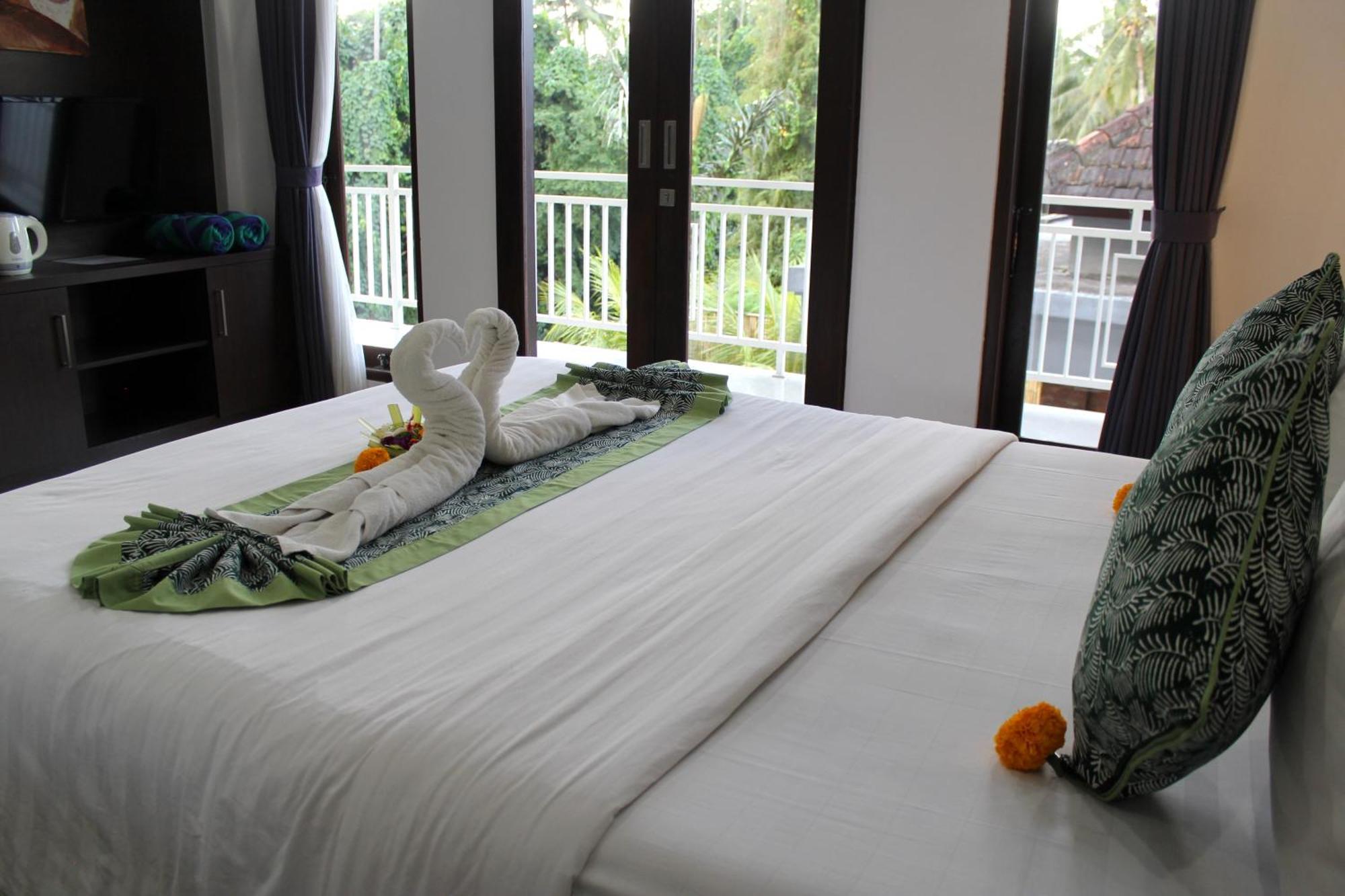 Hanaka Riverside Ubud Экстерьер фото